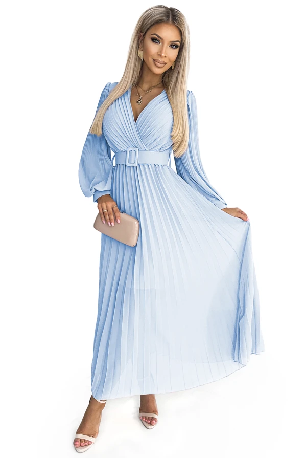 KLARA плисирана рокля с колан и деколте - светло син цвят